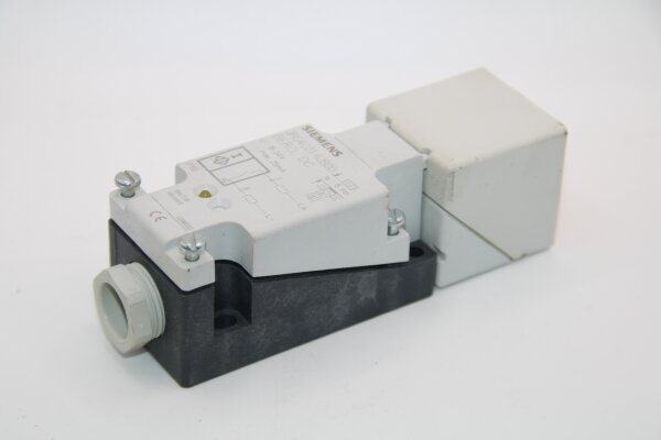 SIEMENS 3RG4031-6JB00 Induktiver-Sensor