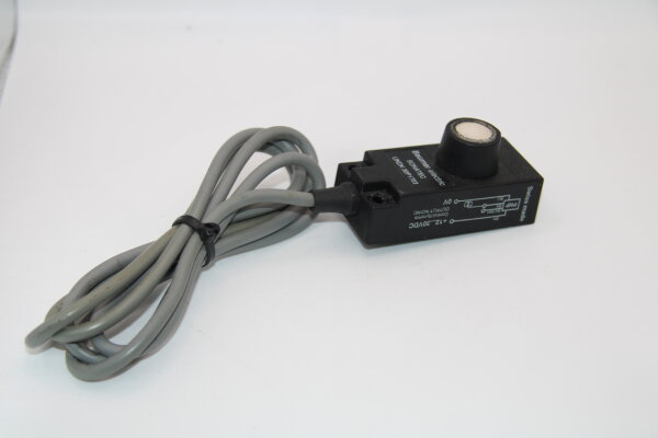 BAUMER UNDK30P1703 Ultraschalsensor