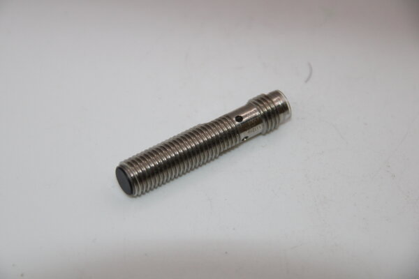 OMRON E2A-S08K-S02-M5-B1 Näherungssensor