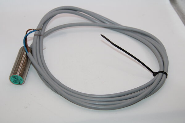 PEPPERL+FUCHS NBB8-18GM50-E2 Induktiver-Näherungsschalter