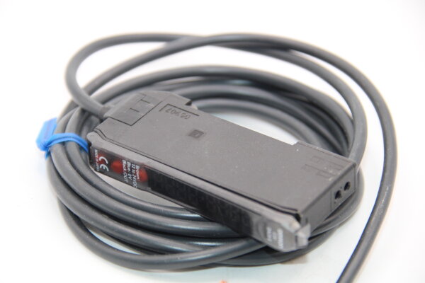 OMRON E3X-DAC8-S Lichtleiterverstärker