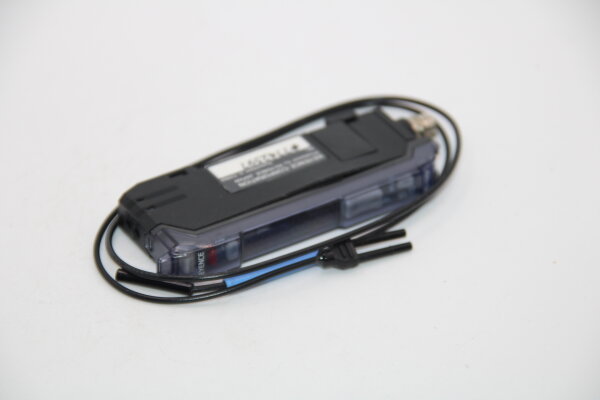 KEYENCE FS-V31CP Verstärkereinheit