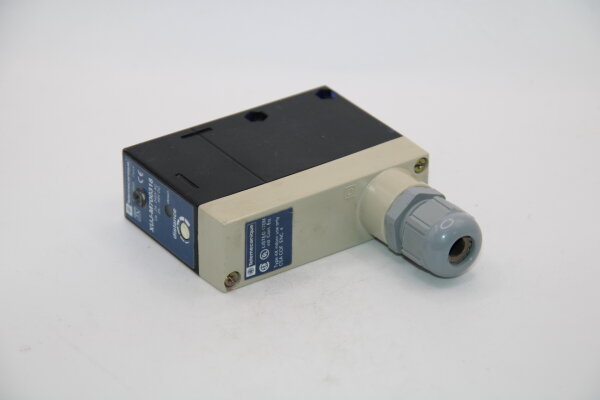 TELEMECANIQUE XUJ-M700318  optoelektrischer-Sensor
