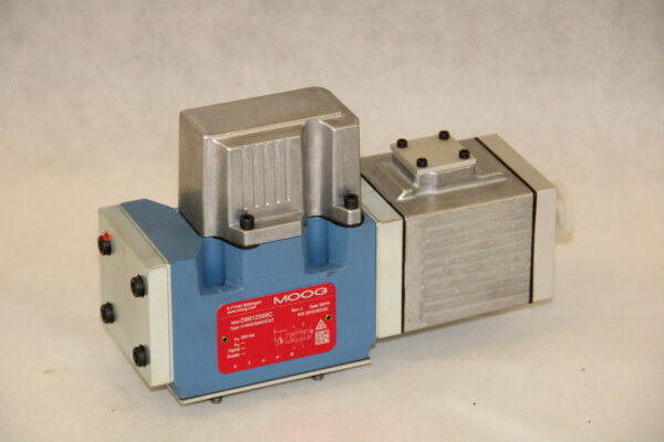 MOOG D661Z569C Servoventil