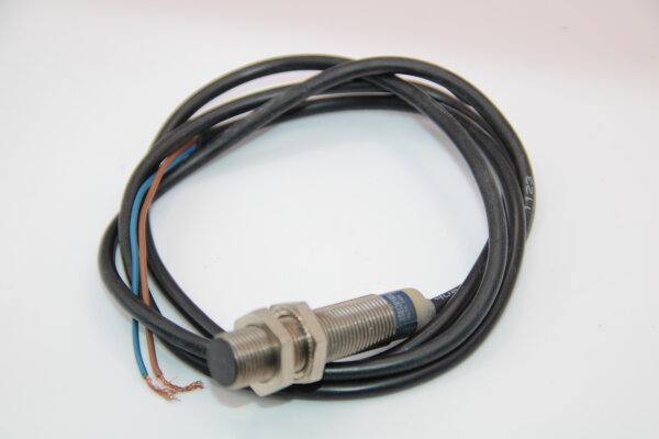 TELEMECANIQUE XS612B1MAL2 Induktiver-Sensor