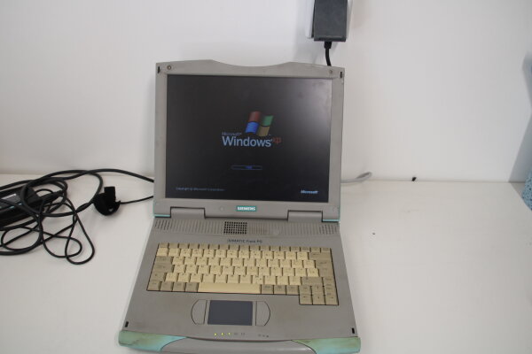 SIEMENS SIMATIC Field PG P4 6ES7711-1AA21-1LB0 defekt