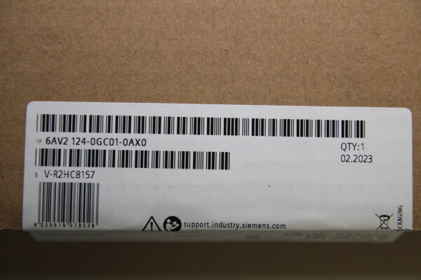 SIEMENS TP700 Comfort Panel 6AV2 124-0GC01-0AX0 V-R2HC8157