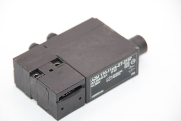 SCHMERSAL Sicherheitsschalter AZM 170-02ZRK-ST-2197