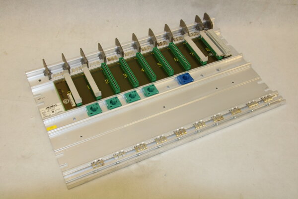 SIEMENS 6ES5700-2LA12 SUBRACK ER1