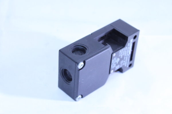 SCHMERSAL Sicherheitsschalter AZ 16-02zvrk-M16-2254