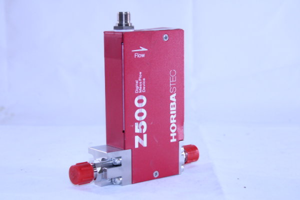 HORIBA  Flow Controller SEC-Z514MGX N2