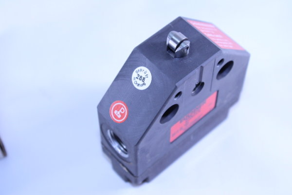 EUCHNER Rollenschalter N1AR514-M (078487)
