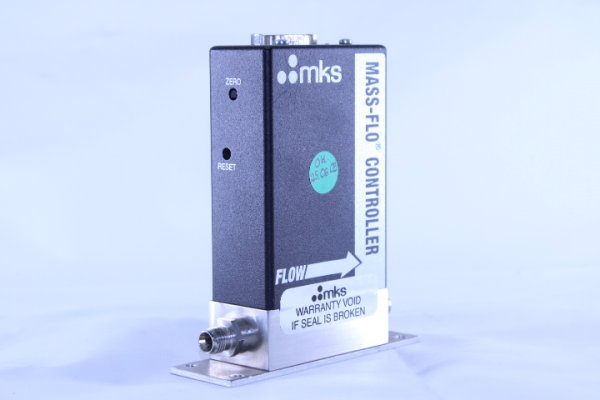 mks  Mass Flow Controller 1179BX52CM1BV / Viton 500 sccm N2
