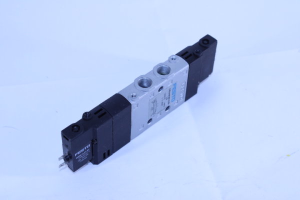 FESTO Ventil CPE14-M1BH-5/3E-1/8 (196935)