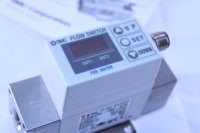 SMC Durchflussschalter PF2W704-F03-67N