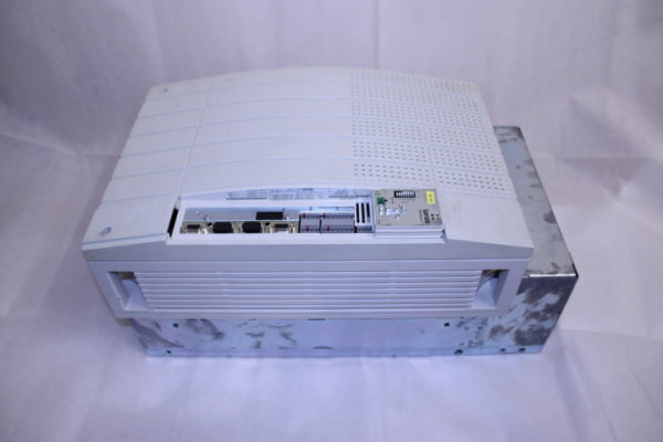 LENZE Frequenzumrichter EVS9330-EP  (13180723)