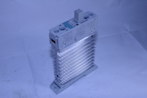 SIEMENS Halbleiterschütz 3RF2320-1DA02