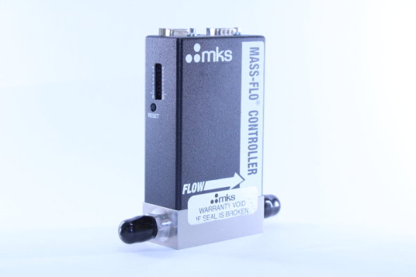 mks  Mass Flow Controller 1179BX53CR14NSPC1 / Neopren  2000sccm NH3