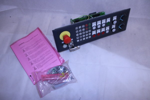 SIEMENS SINUMERIK Panel 6FC5303-1AF12-8BP0 Neu