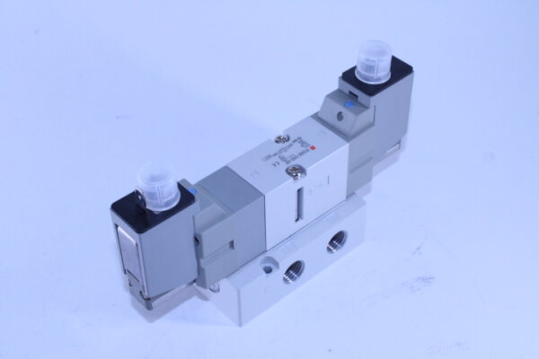 SMC VF3343K-5Y01-02F Magnetventil