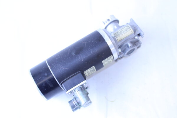 LENZE SSN40-1GVAR-063C22 Motor  mit Getriebe SSN40-1FVAR