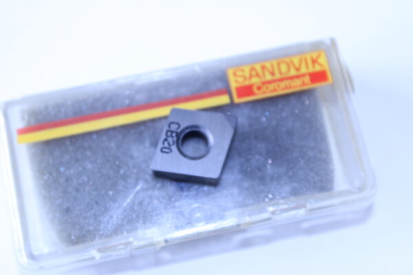 SANDVIK Wendeschneidplatte CNMA 1212 04 08S01020 CB20