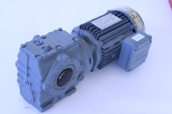 SEW SA47/T DT80N4 Getriebemotor  i: 24,77